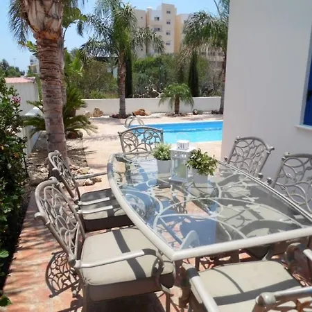 Βίλα Paros *