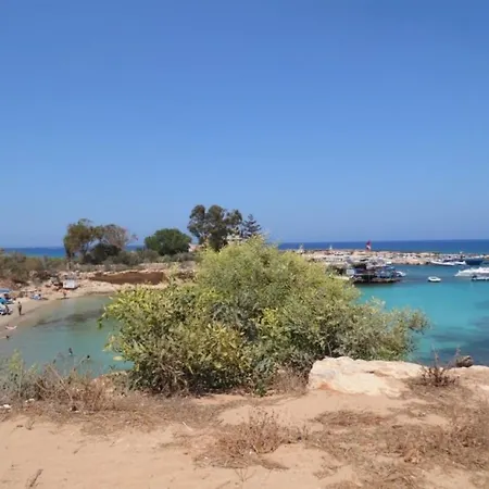 Paros Πρωταράς