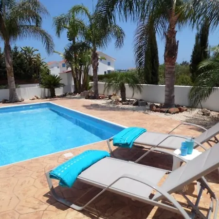 Villa Paros *