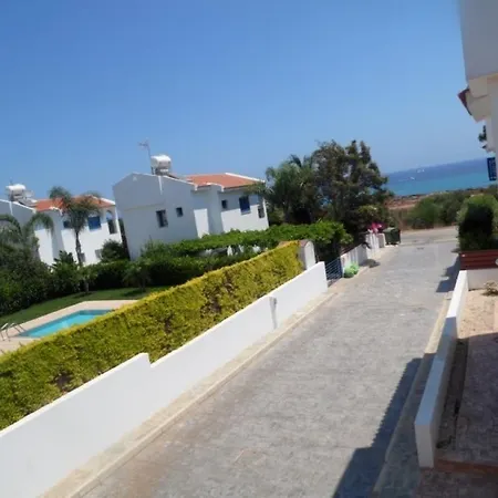 Paros